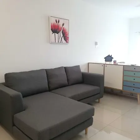 2 Carpark Gep 5 Star Hotel Bed & Sofa Studio Seri Kembangan Exterior photo
