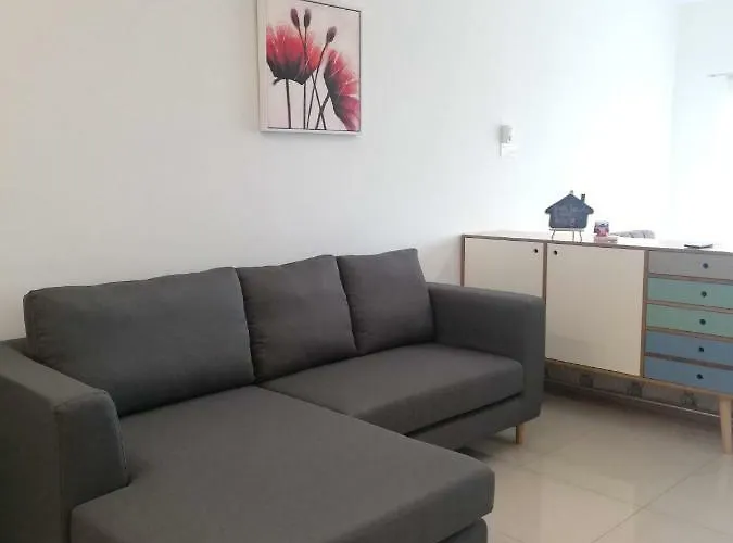 2 Carpark Gep 5 Star Hotel Bed & Sofa Studio
