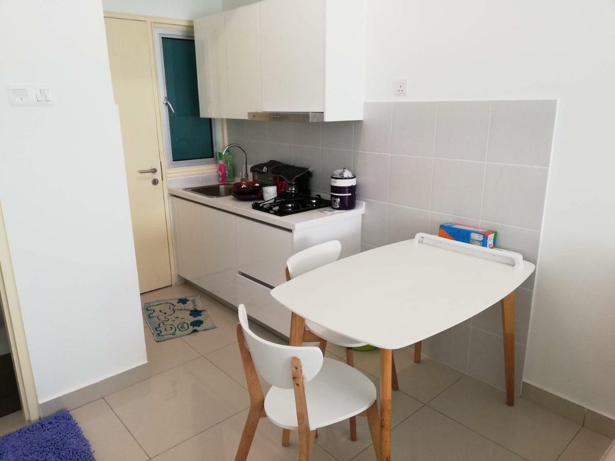 Apartment 2 Carpark Gep 5 Star Bed & Sofa Seri Kembangan