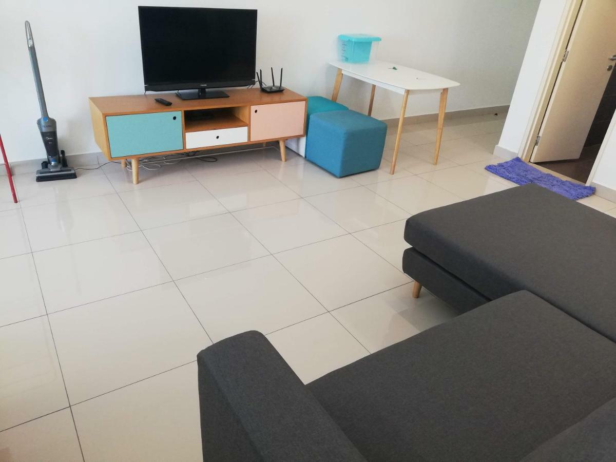 2 Carpark Gep 5 Star Bed & Sofa *